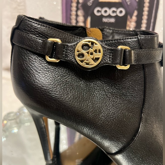 Coach Salene Black Leather Gold Logo Side-Zip Heels Ankle Booties size 7.5 B - Picture 3 of 9